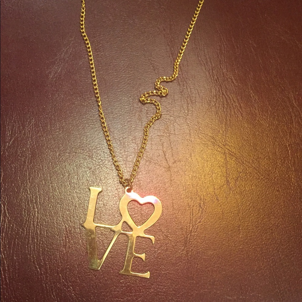 L💛ve necklace!